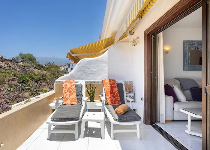 Luxury Seaside Retreat Apartment